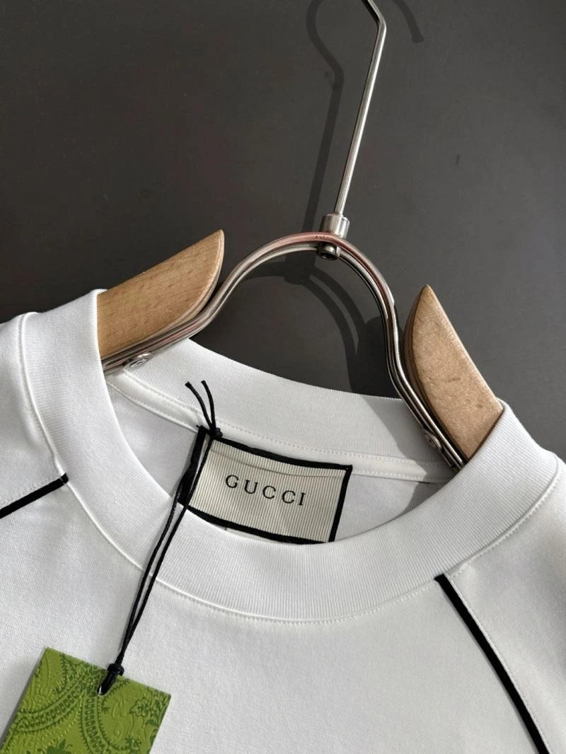 Gucci T-Shirts Bold 127182