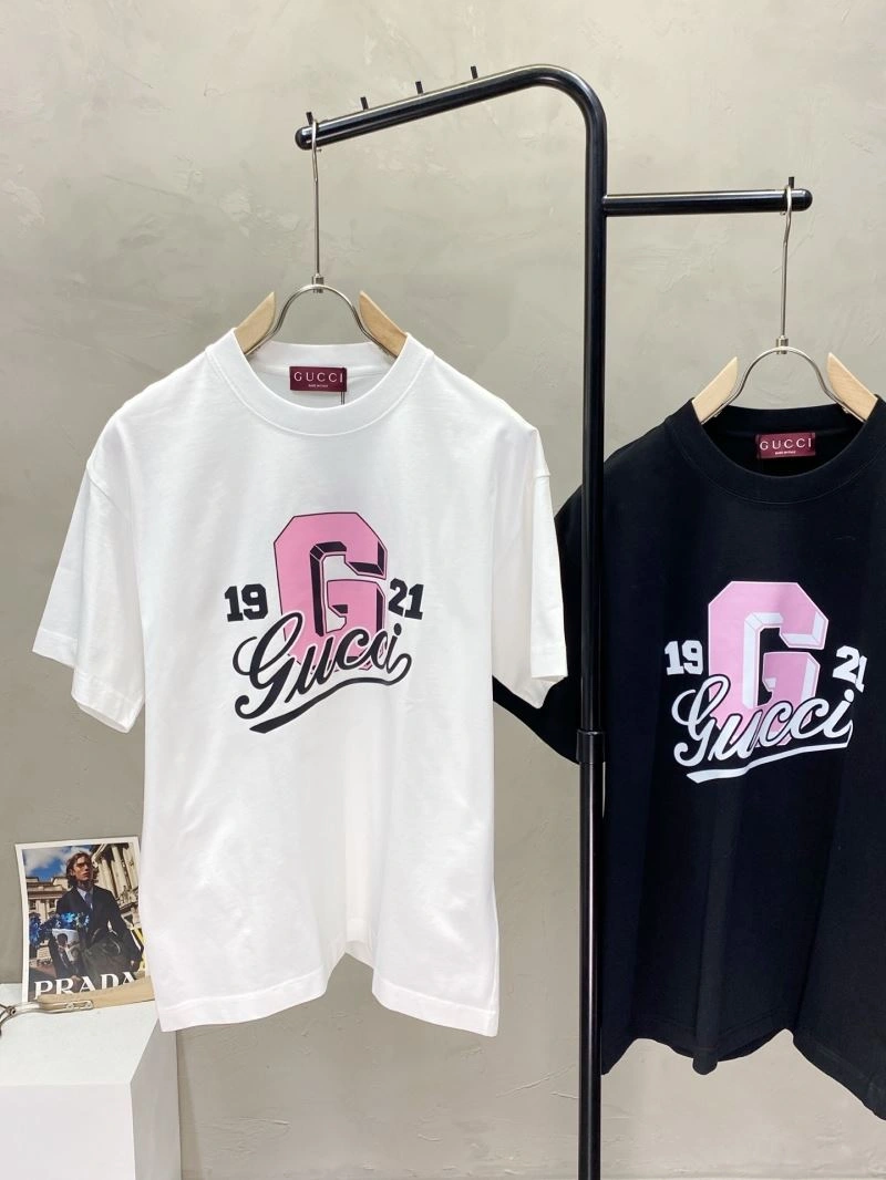 Gucci T-Shirts Practical 127157