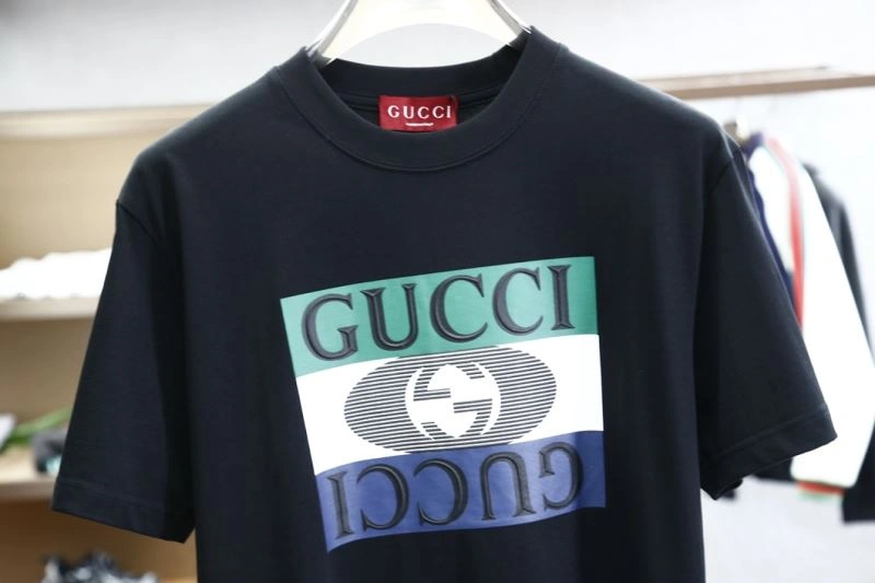 Effortless Gucci T-Shirts 127155
