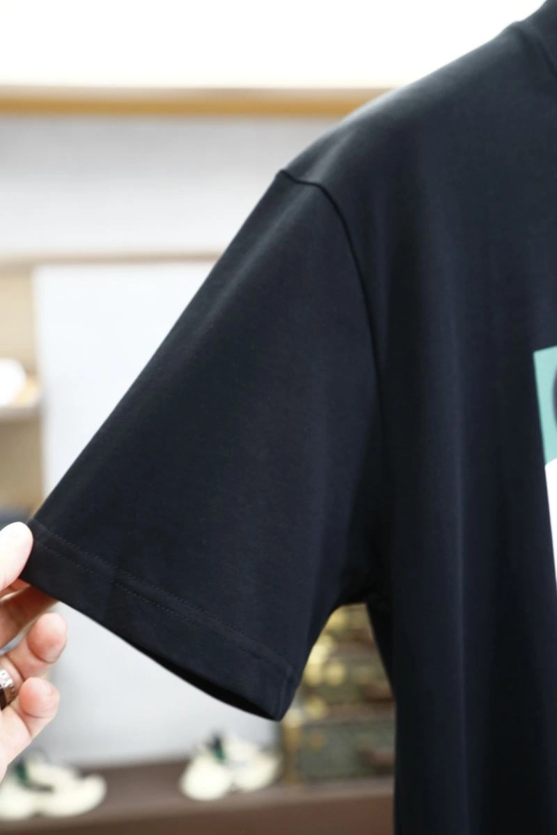 Effortless Gucci T-Shirts 127155
