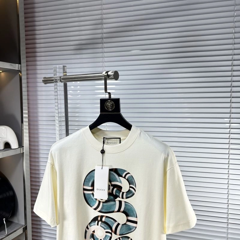 Trendsetting Gucci T-Shirts 127126