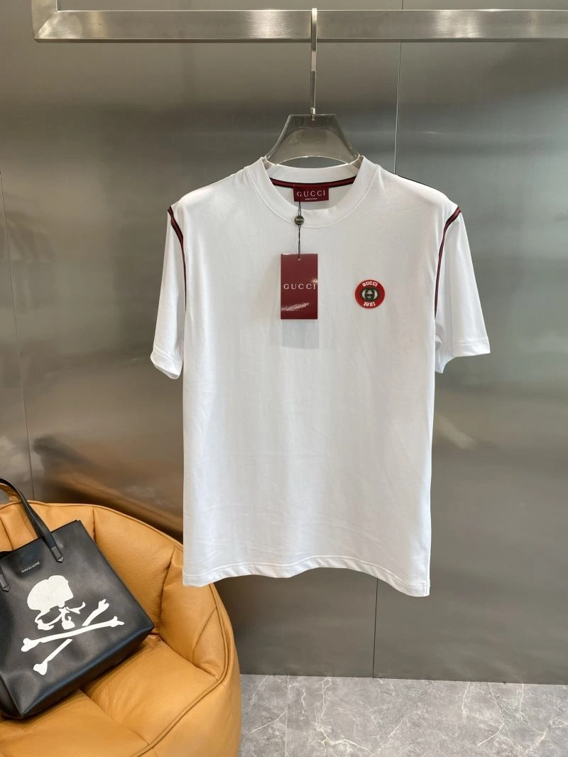 Gucci T-Shirts UrbanChic 127135
