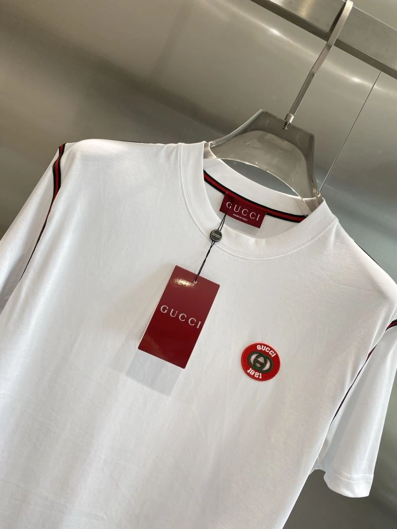 Gucci T-Shirts UrbanChic 127135