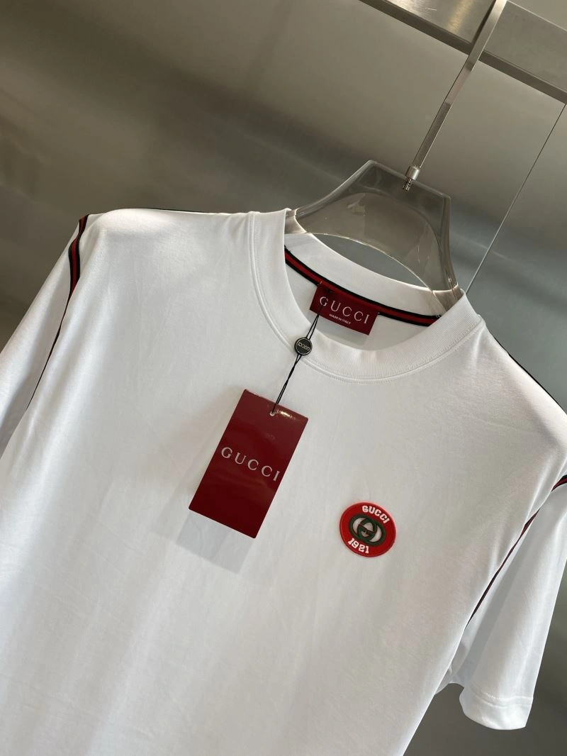Gucci T-Shirts UrbanChic 127135