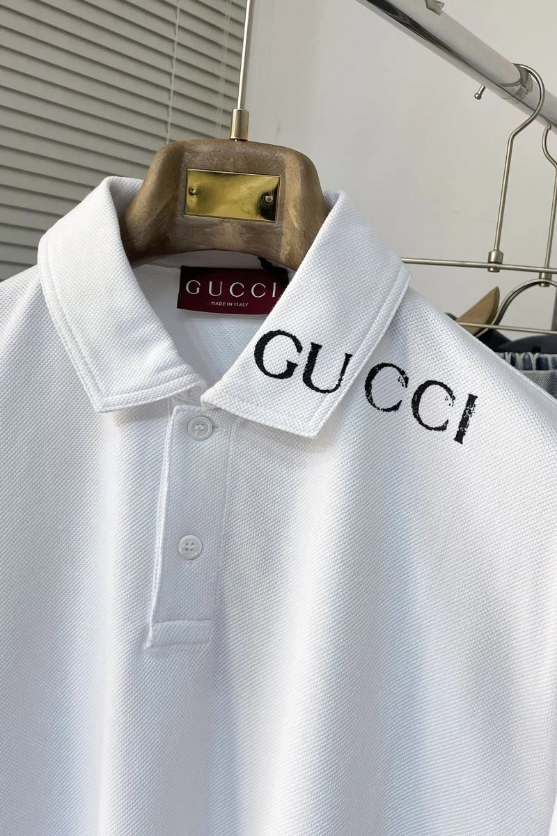 Seasonal Gucci T-Shirts 127114