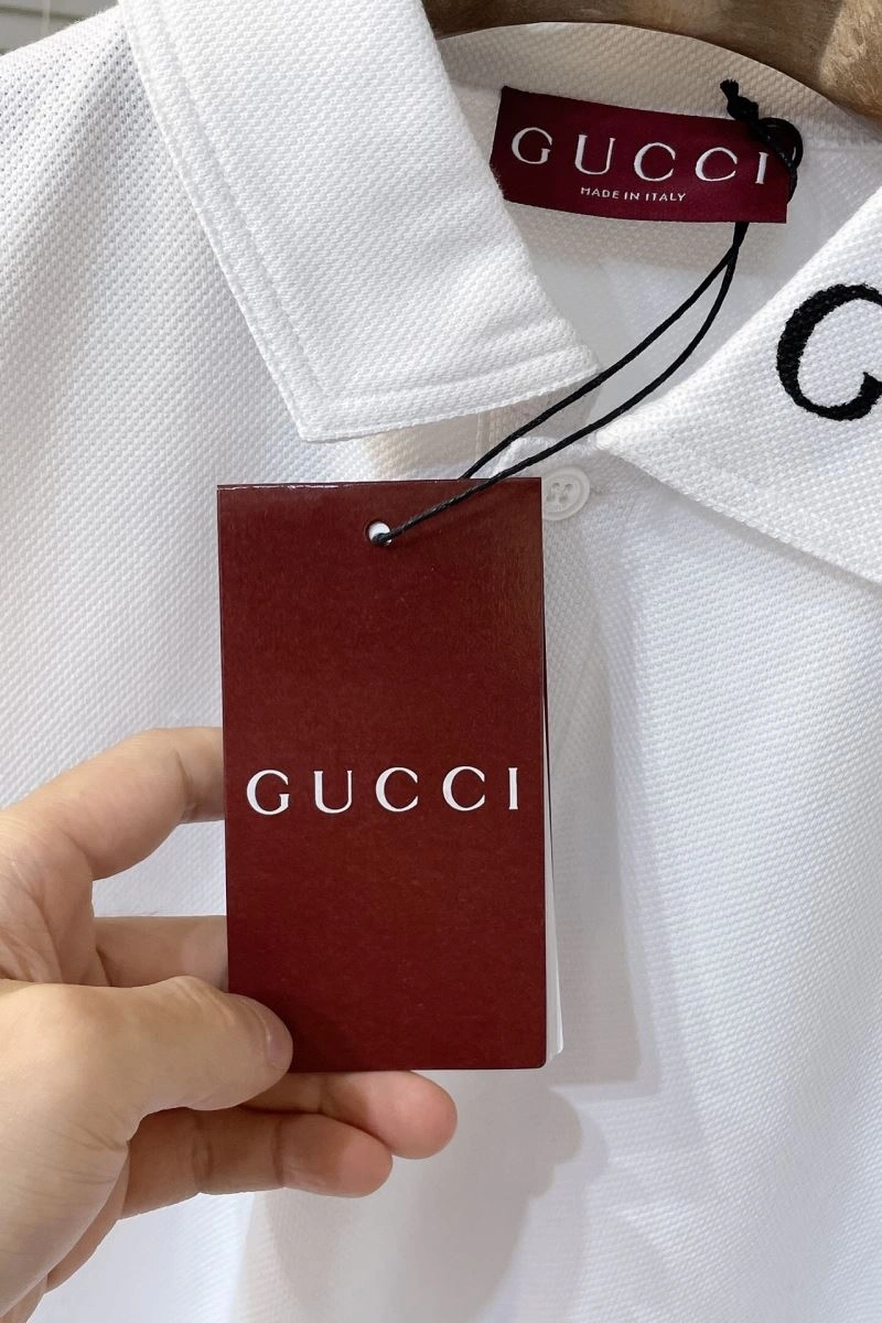 Seasonal Gucci T-Shirts 127114