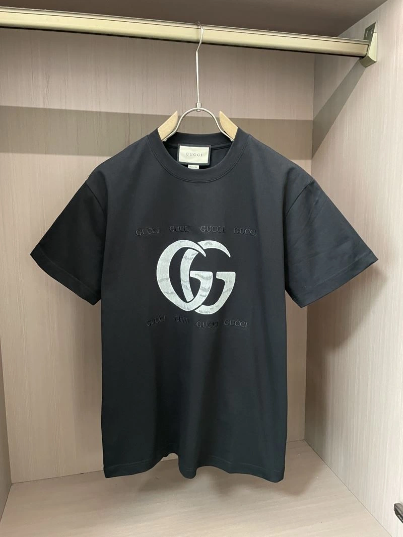 Gucci T-Shirts UrbanChic 127097