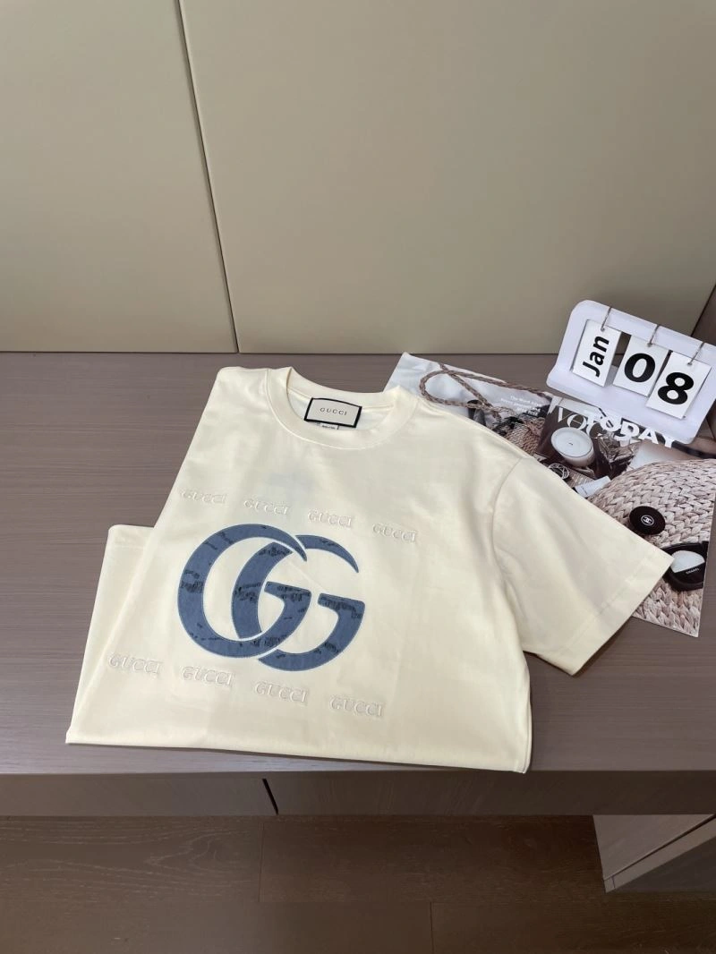 Gucci T-Shirts UrbanChic 127097