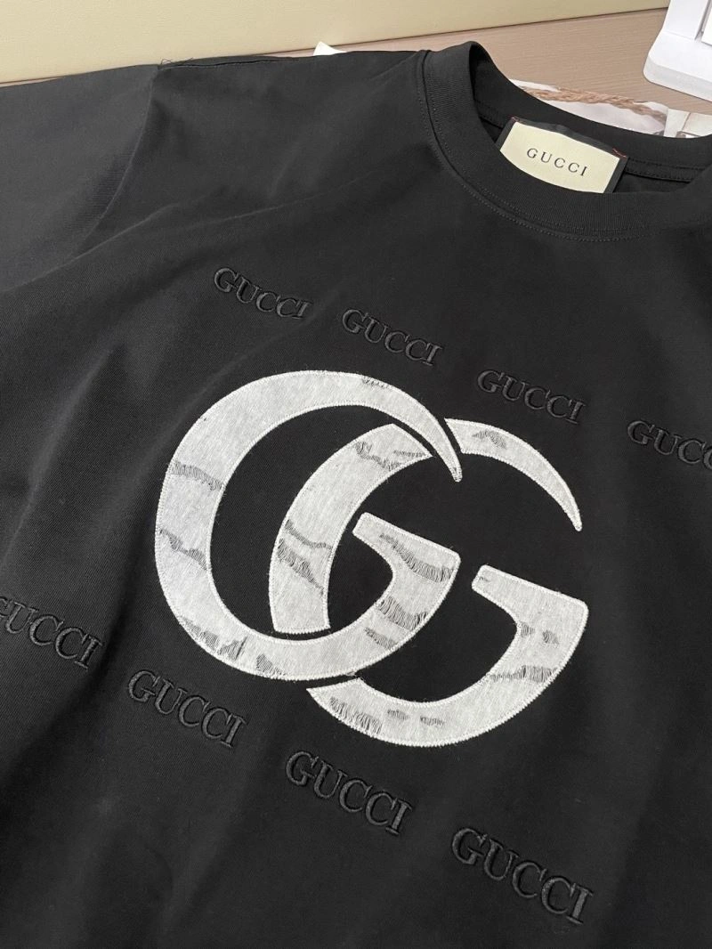 Gucci T-Shirts UrbanChic 127097