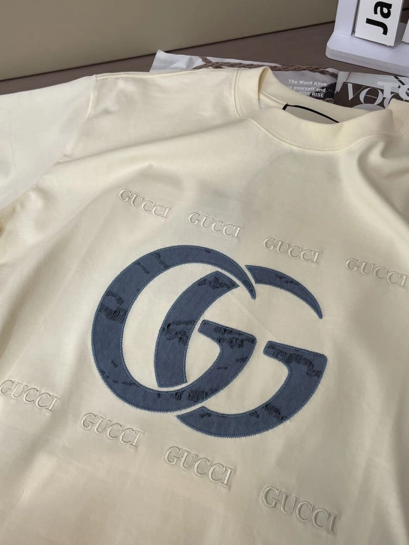 Gucci T-Shirts UrbanChic 127097