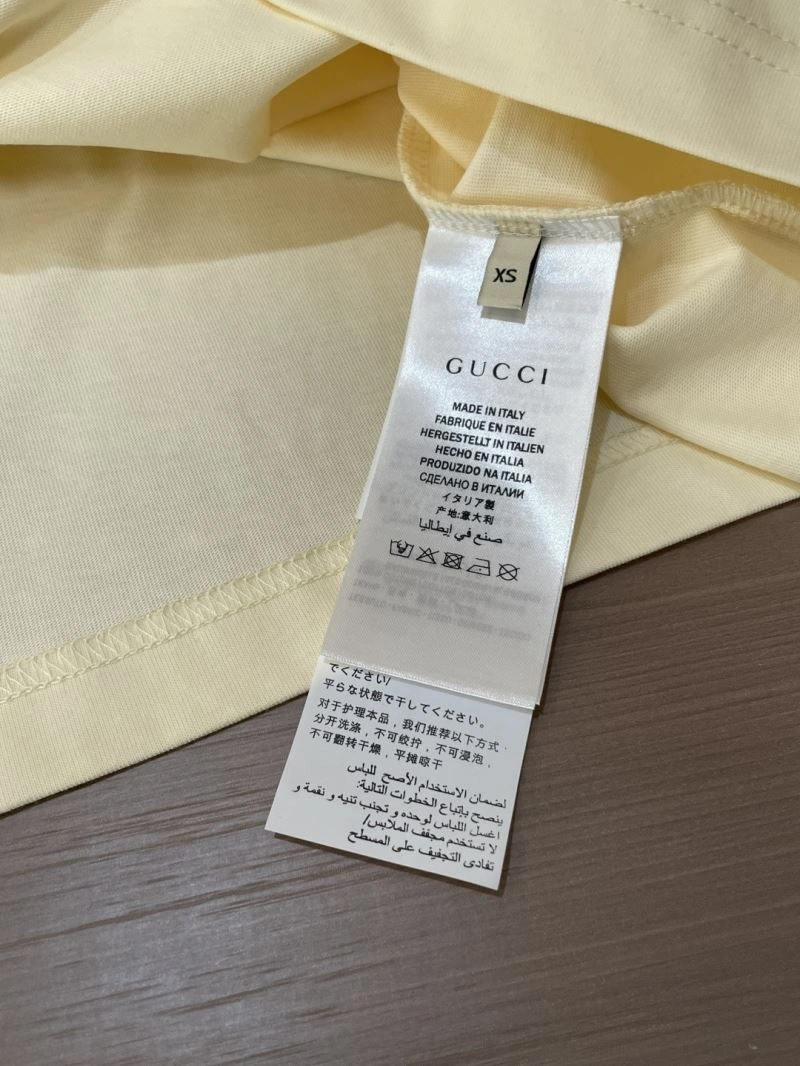 Gucci T-Shirts UrbanChic 127097