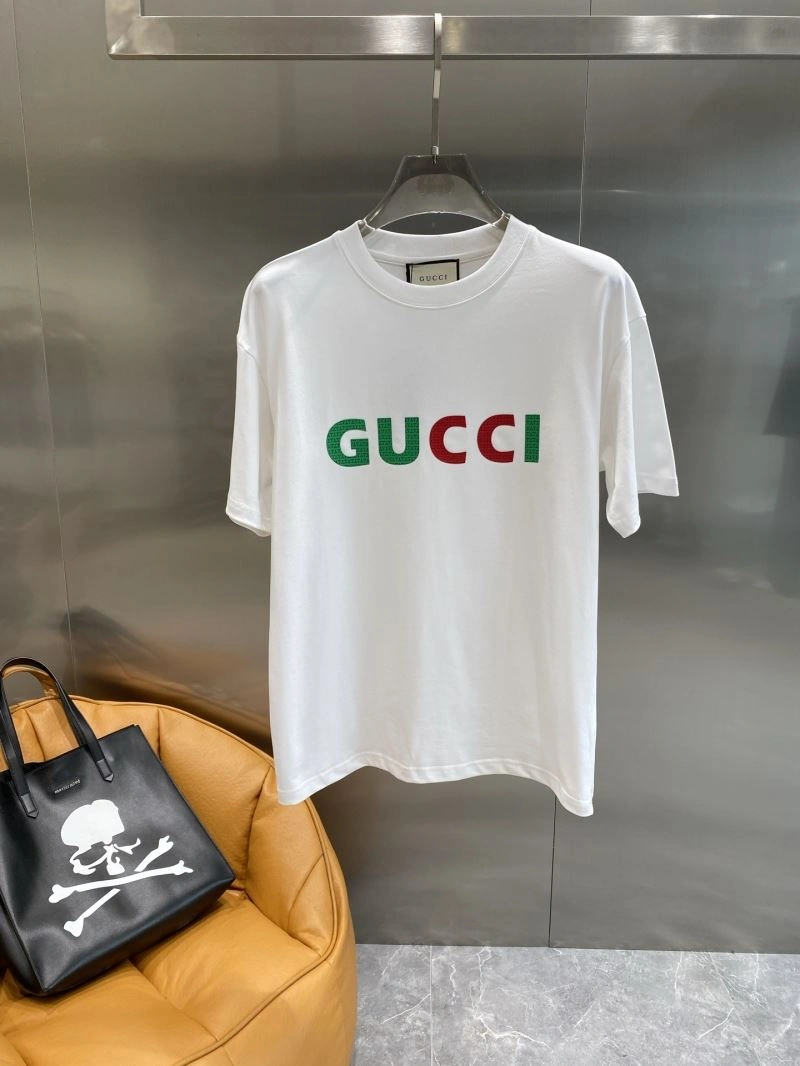 Versatile Gucci T-Shirts 127075