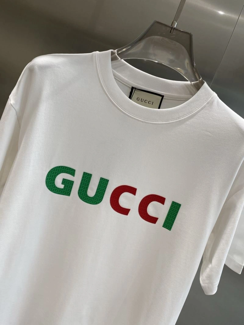 Versatile Gucci T-Shirts 127075