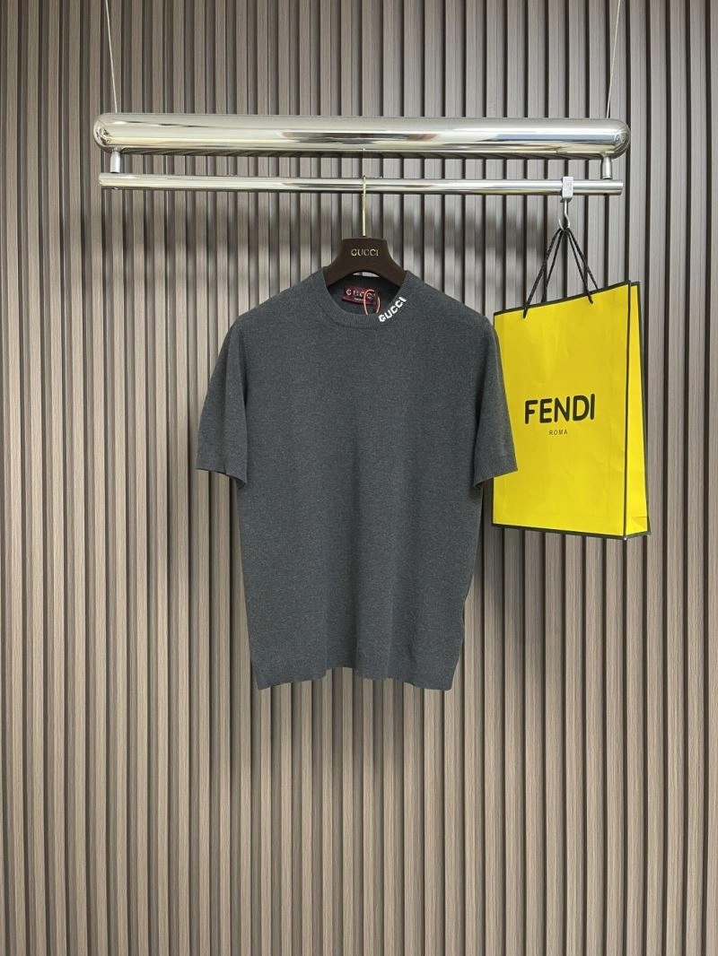 Versatile Gucci T-Shirts 127036