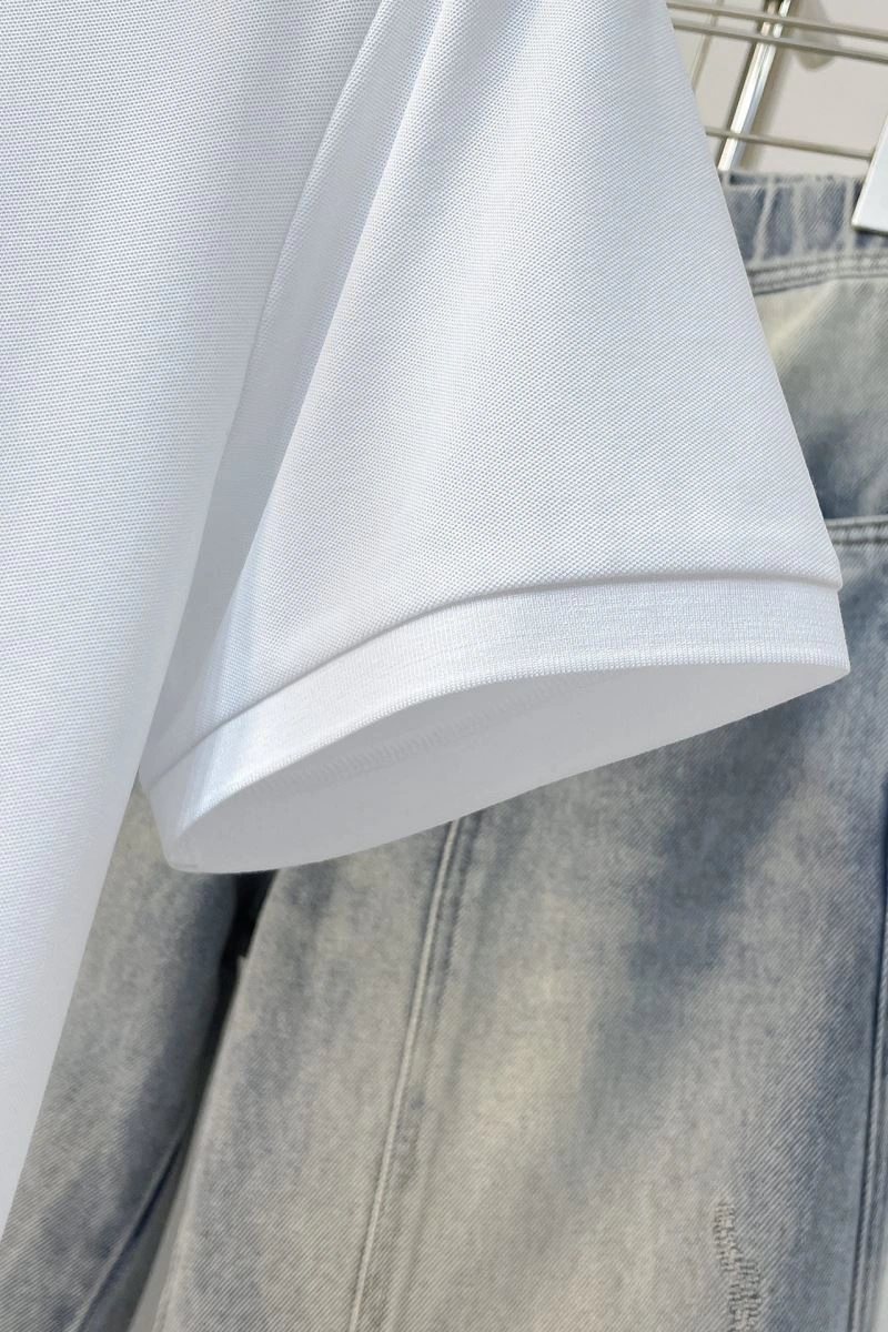 Sleek Gucci T-Shirts 127024