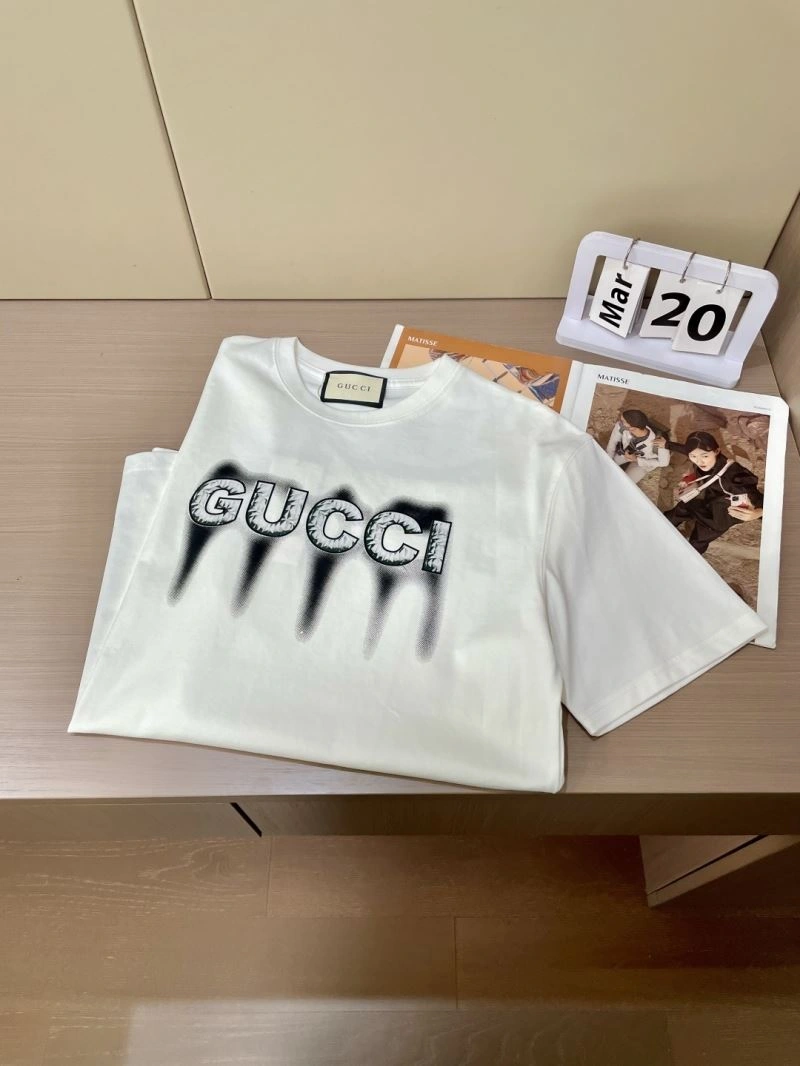 Gucci T-Shirts WellDesigned 127018