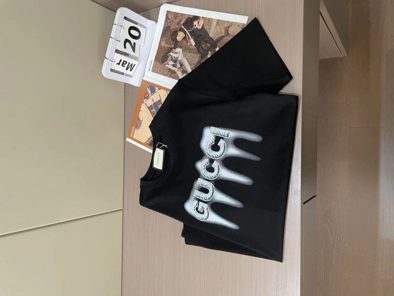 Gucci T-Shirts WellDesigned 127018