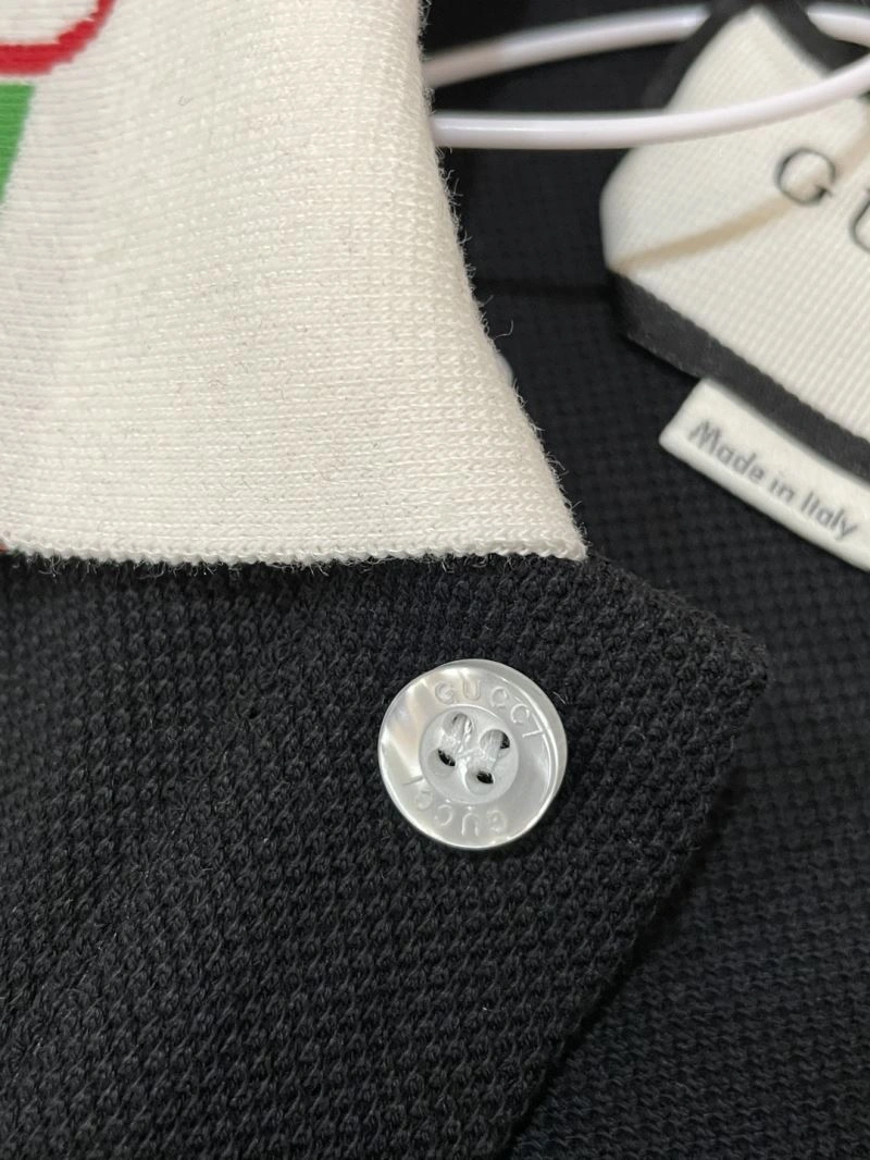 Gucci T-Shirts Versatile 127023