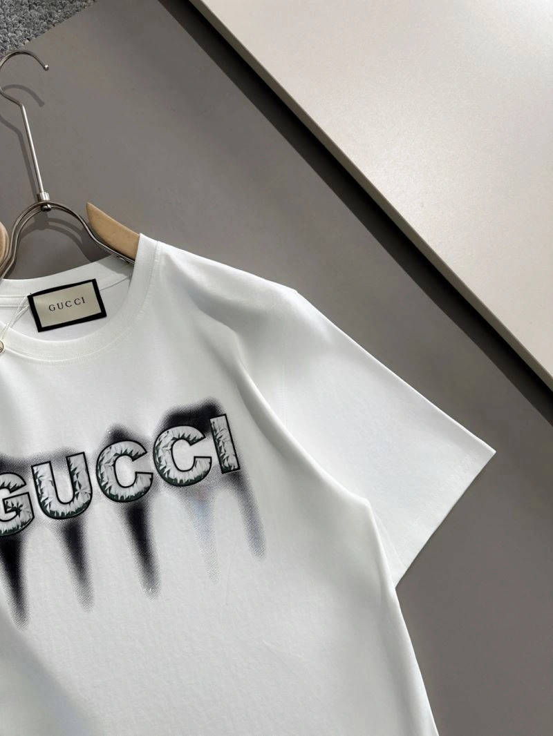 Neat Gucci T-Shirts 127010
