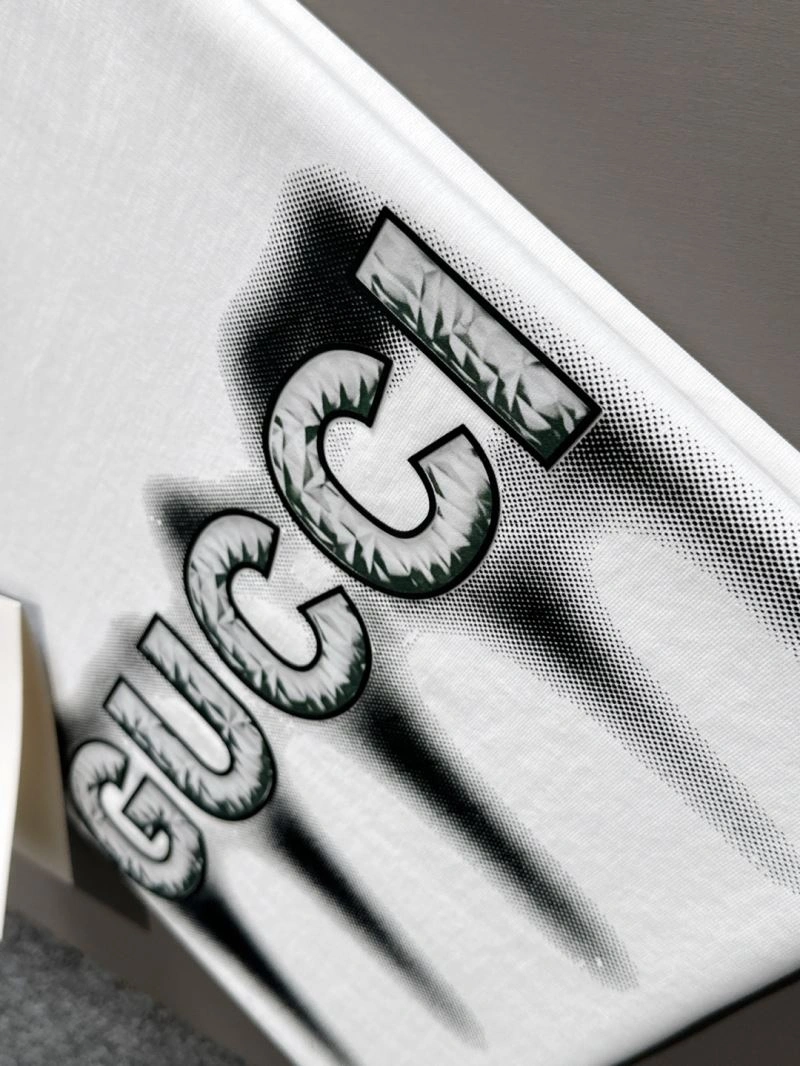 Neat Gucci T-Shirts 127010