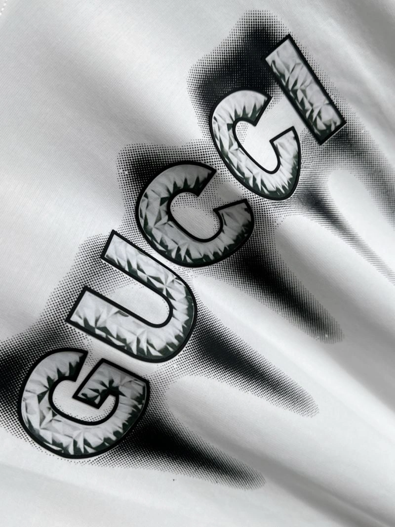 Neat Gucci T-Shirts 127010