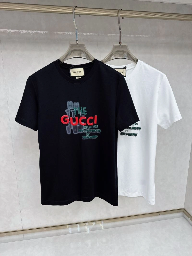 Sporty Gucci T-Shirts 126994