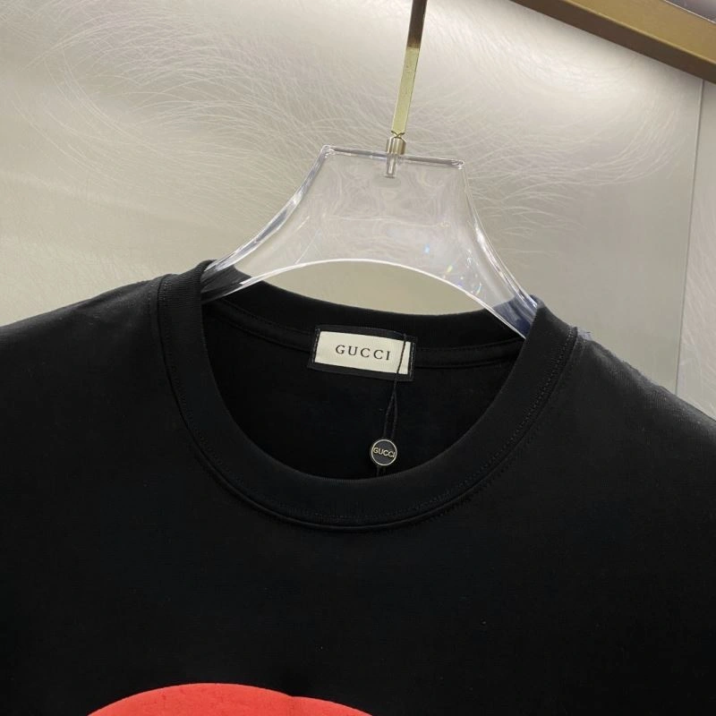 Lightweight Gucci T-Shirts 127006