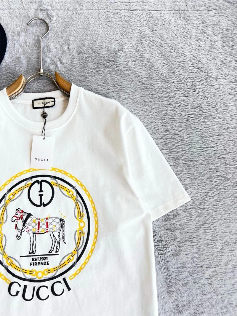 Effortless Gucci T-Shirts 127011