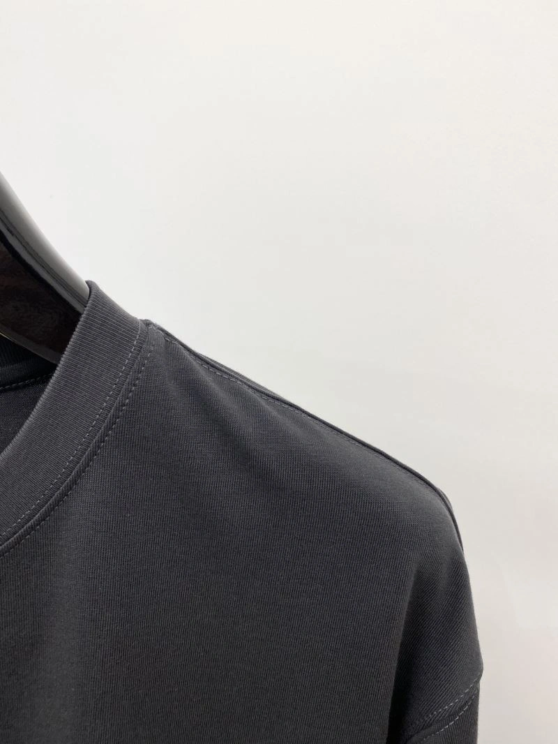 Unisex Gucci T-Shirts 126990