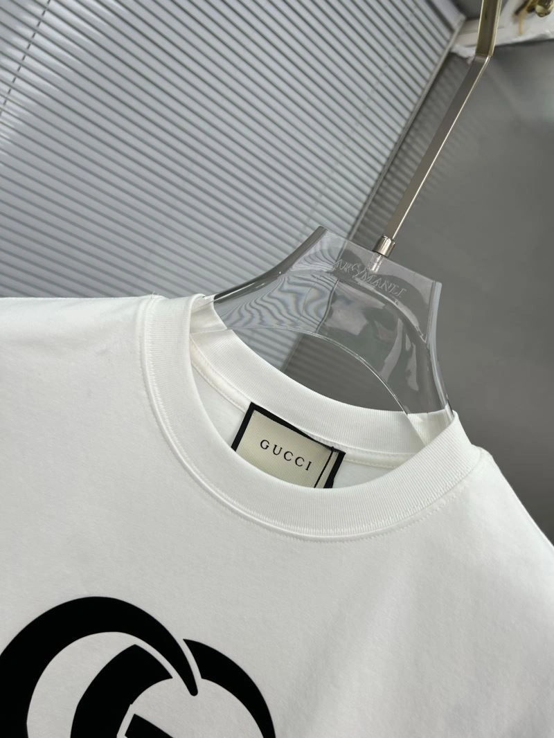 Gucci T-Shirts Practical 126982