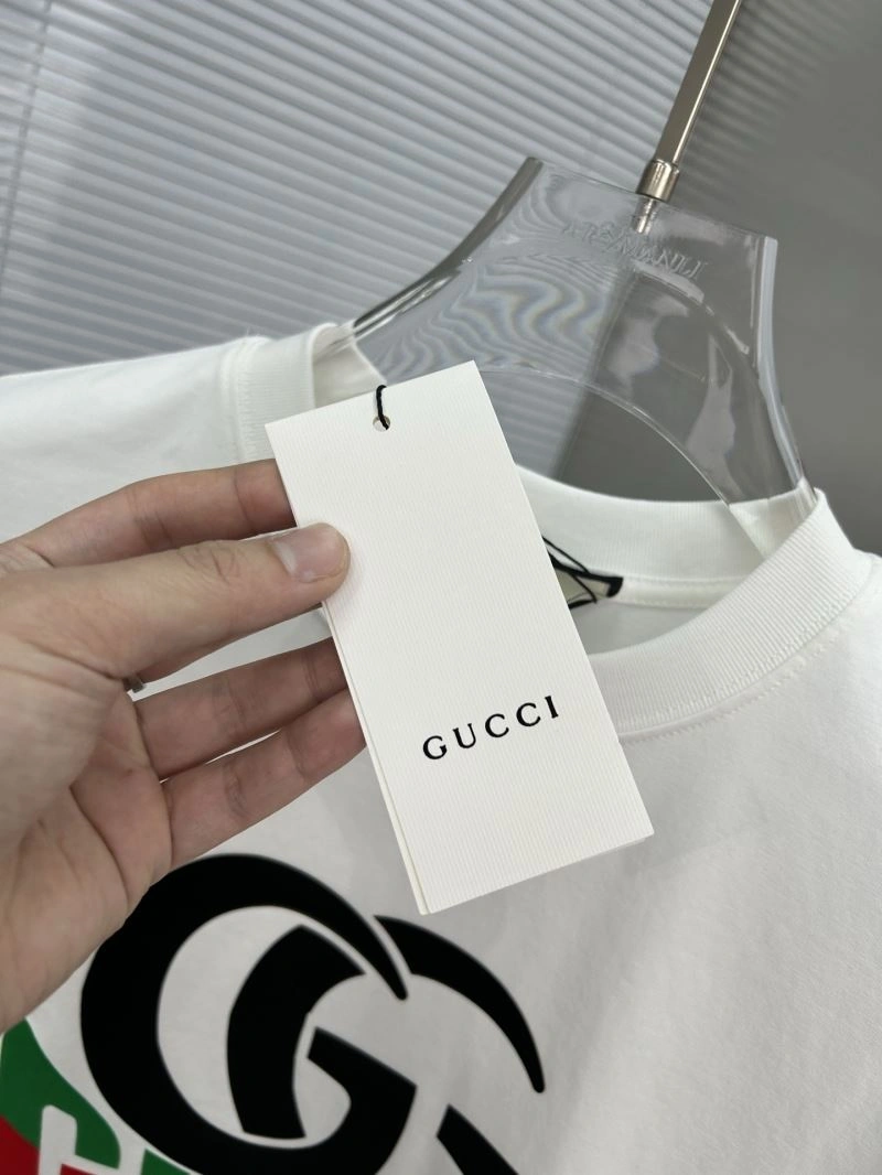 Gucci T-Shirts Practical 126982
