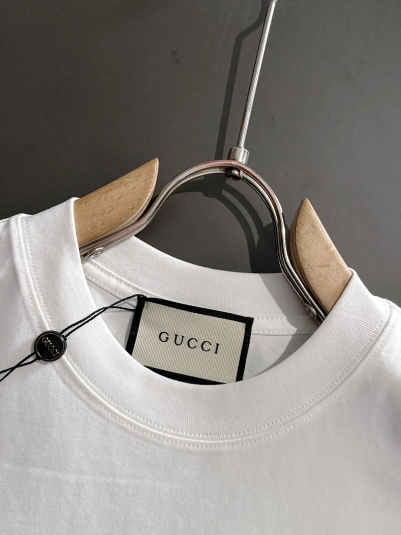 Gucci T-Shirts Breathable 126966