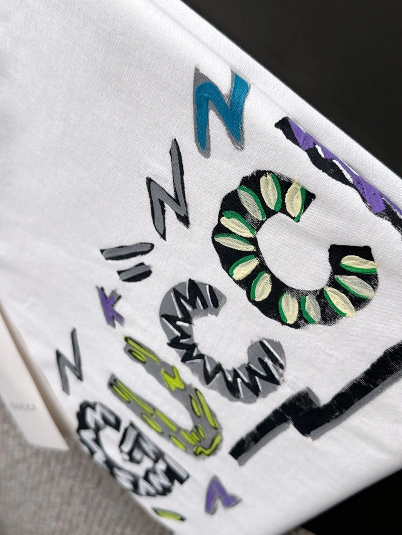 Durable Gucci T-Shirts 126963