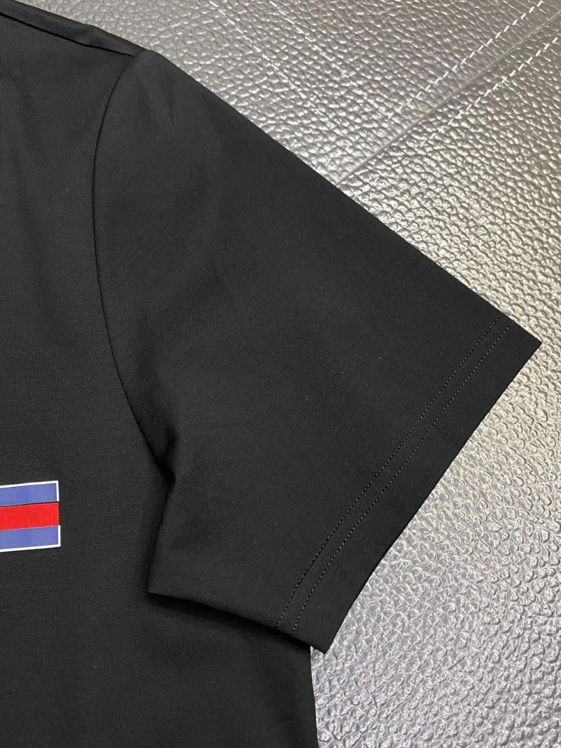 Versatile Gucci T-Shirts 126981
