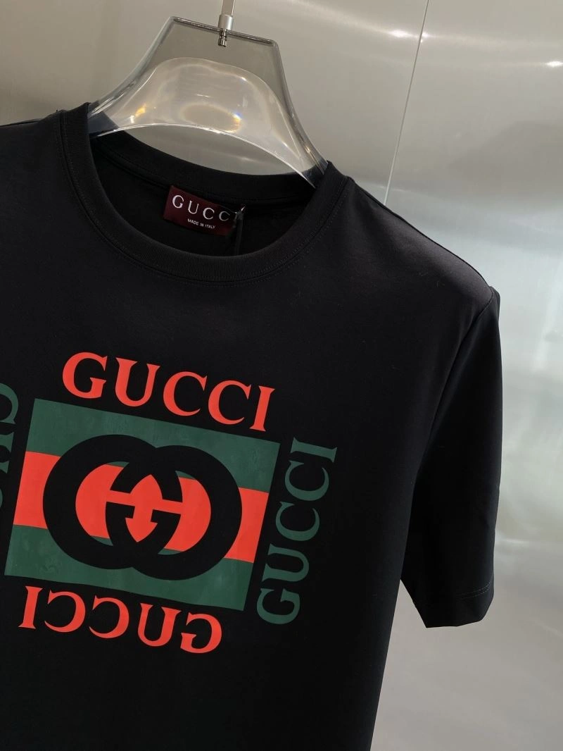 Lightweight Gucci T-Shirts 126952