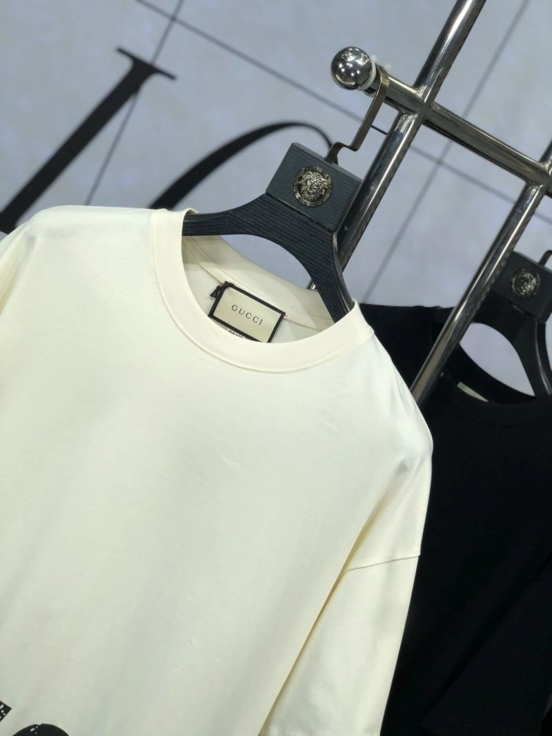 Gucci T-Shirts Durable 126945