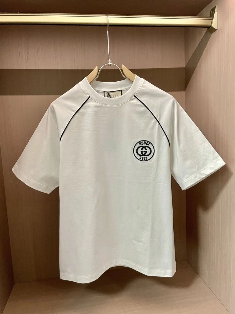 Gucci T-Shirts Trendsetting 126936