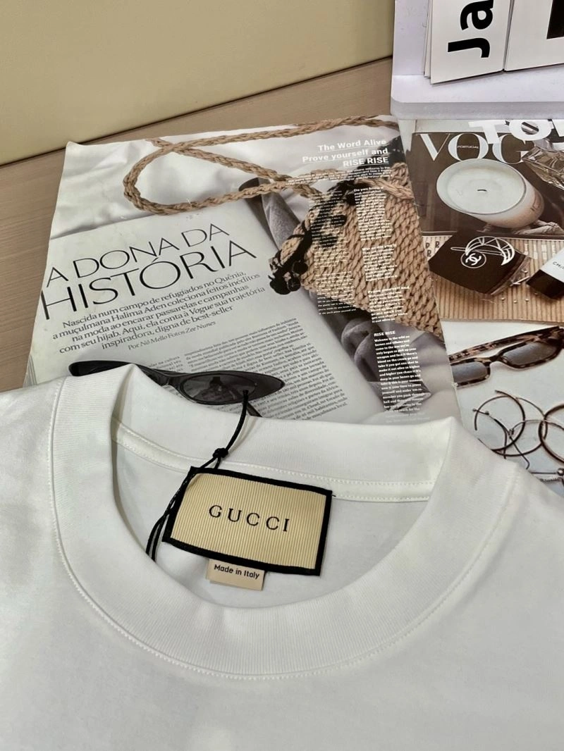 Gucci T-Shirts Lightweight 126932
