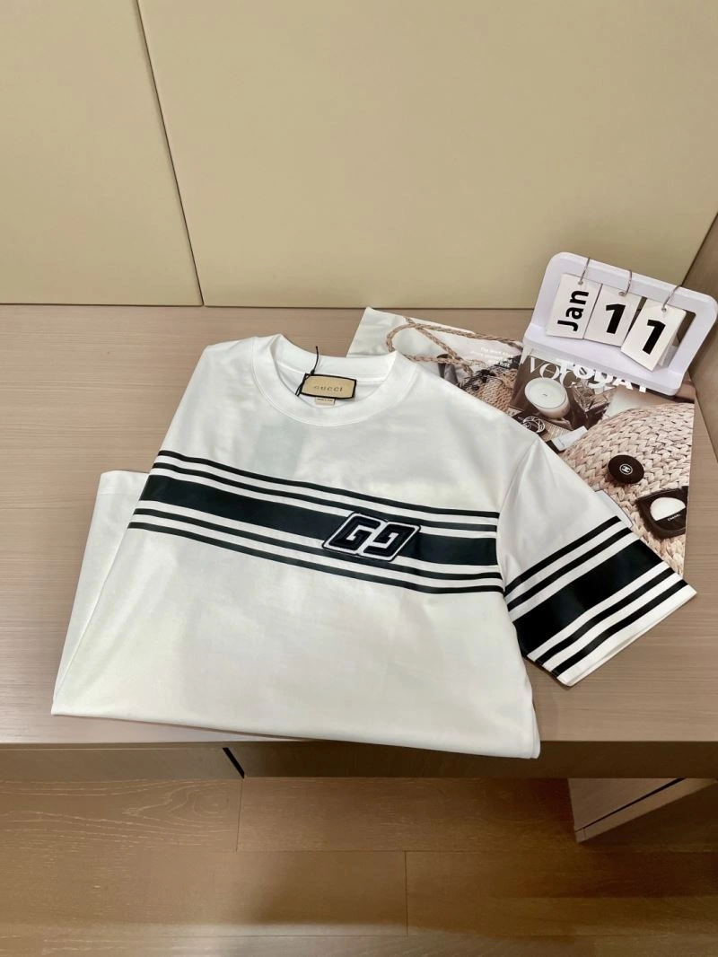 Gucci T-Shirts Lightweight 126932