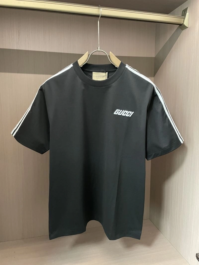 Premium Gucci T-Shirts 126939