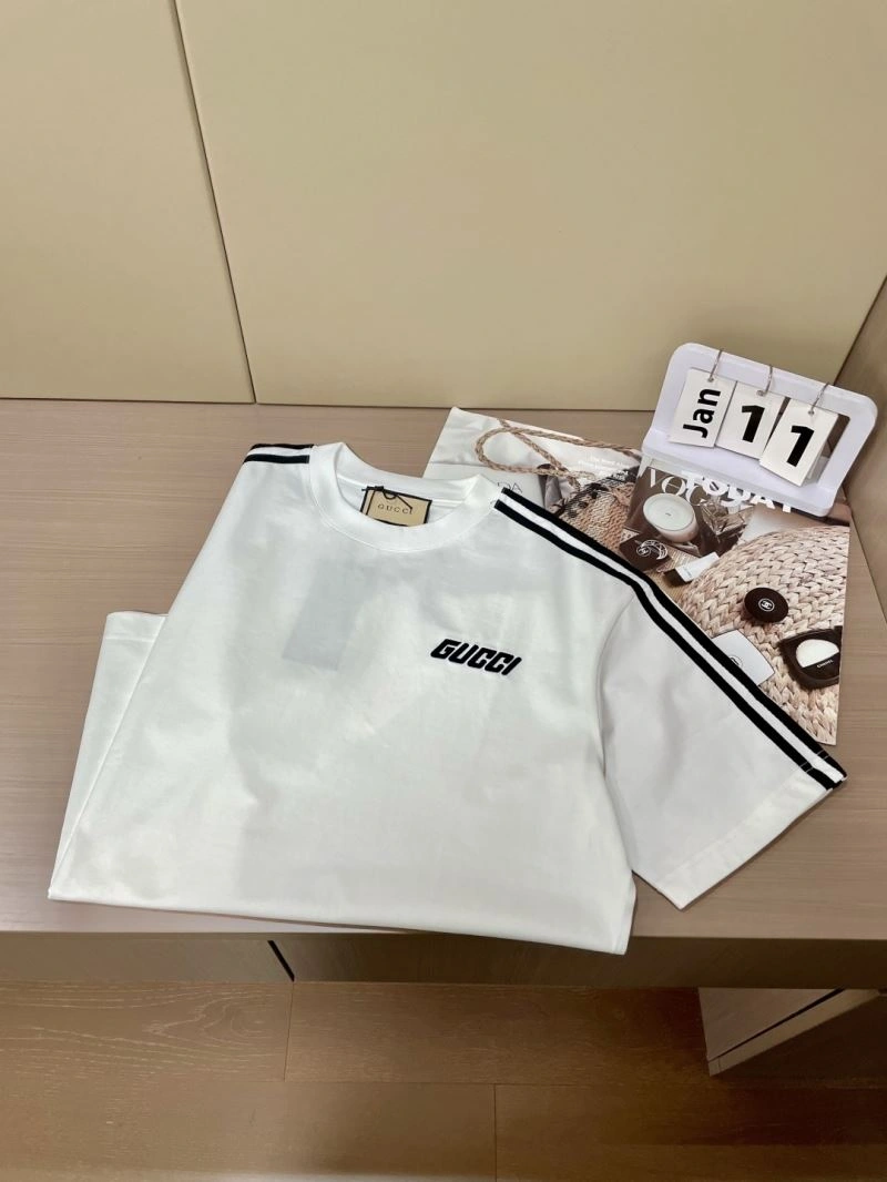 Premium Gucci T-Shirts 126939