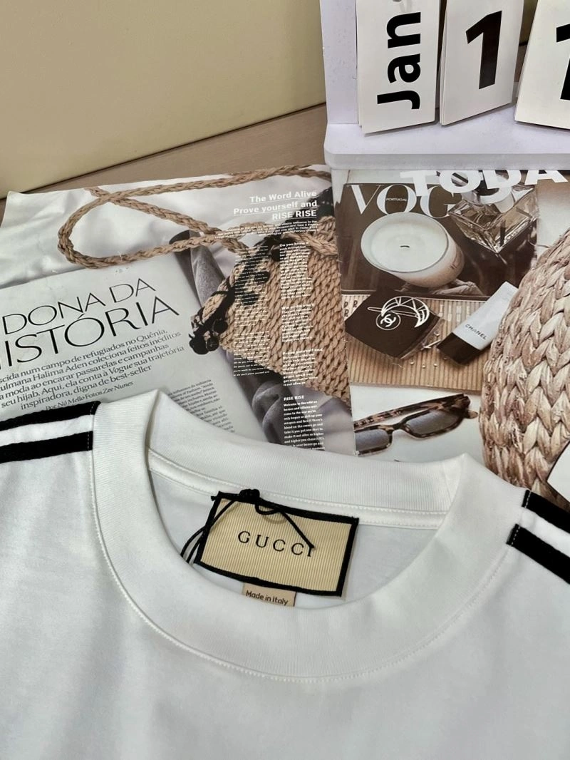 Premium Gucci T-Shirts 126939