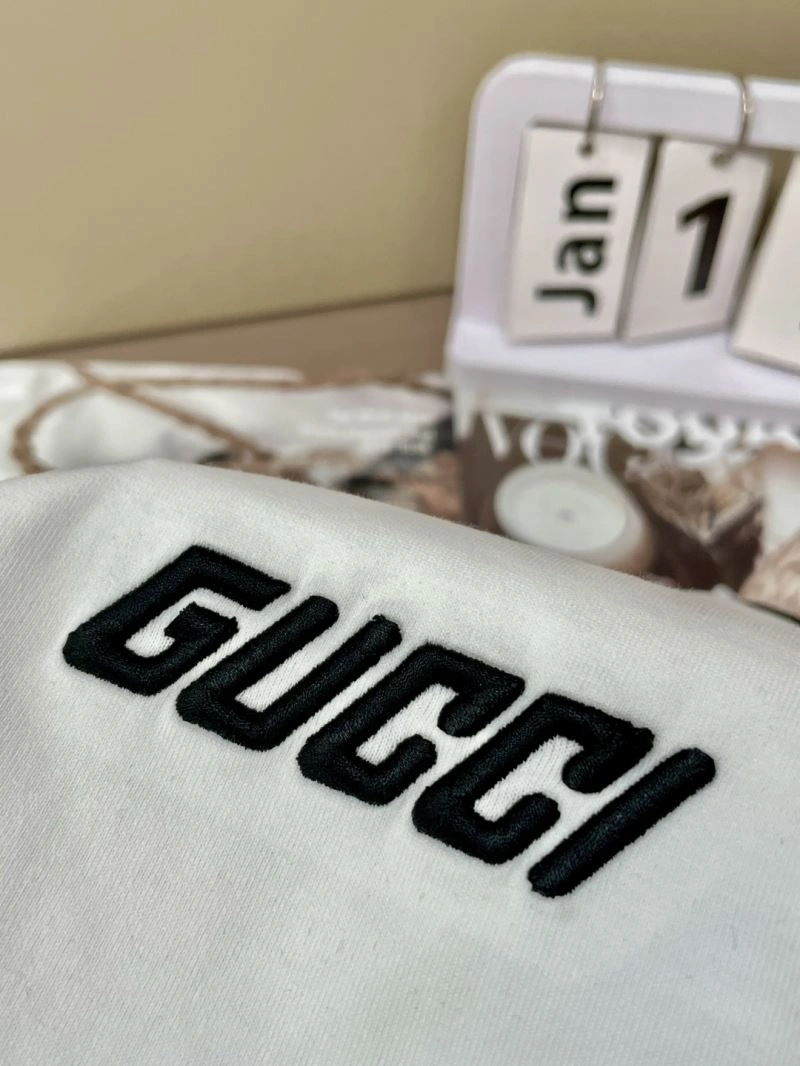 Premium Gucci T-Shirts 126939
