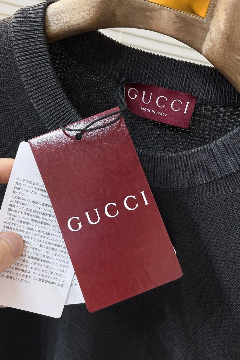 Minimalist Gucci T-Shirts 126905