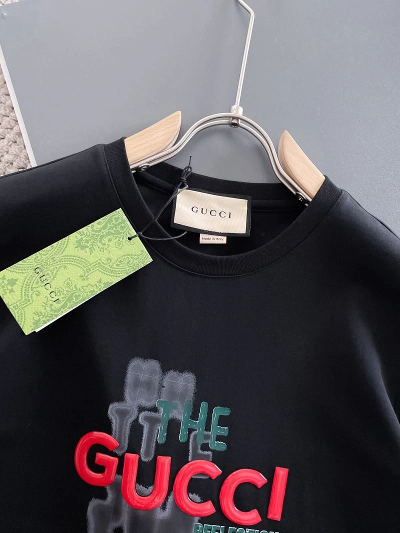 Timeless Gucci T-Shirts 126903