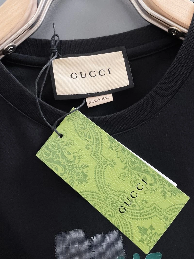 Timeless Gucci T-Shirts 126903