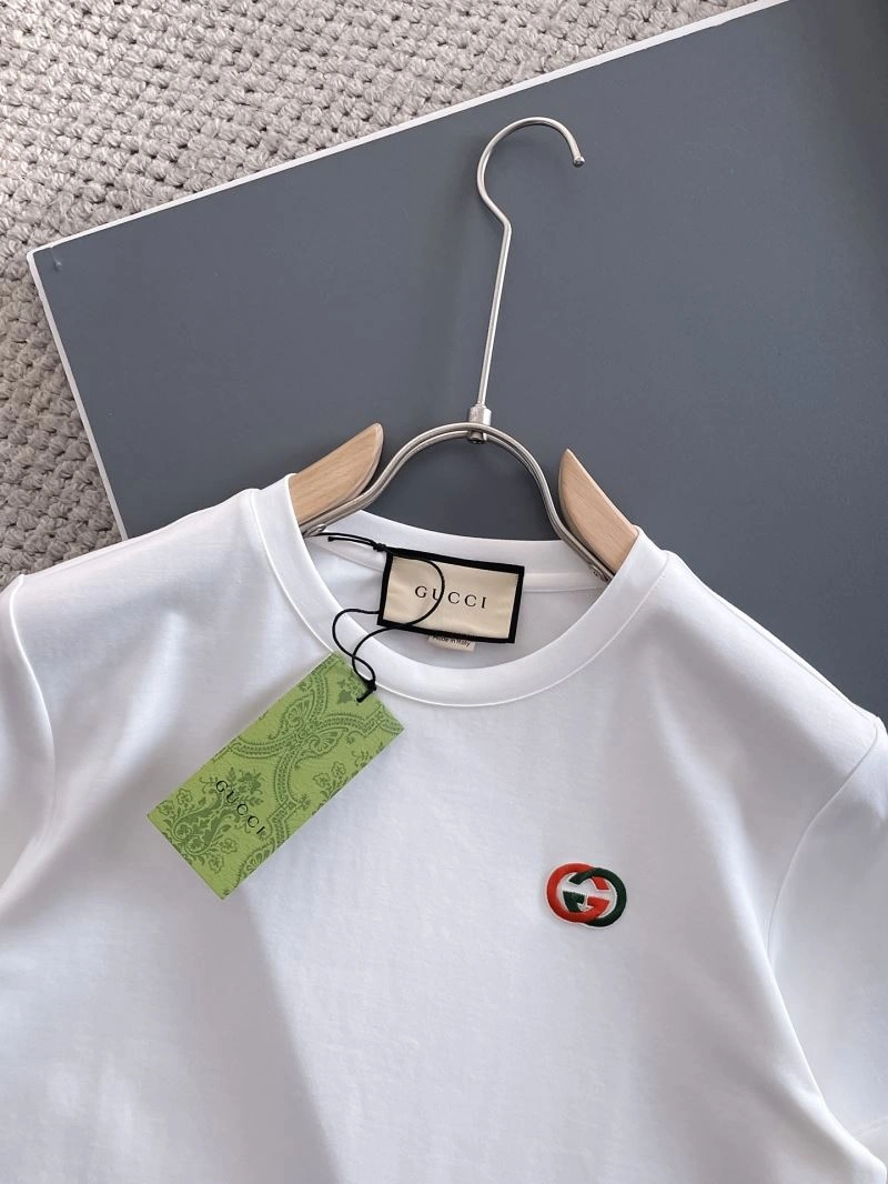 Timeless Gucci T-Shirts 126889