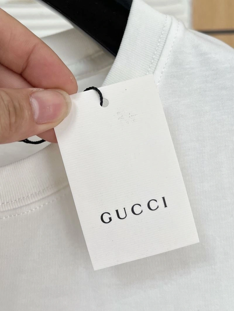 Gucci T-Shirts Versatile 126874