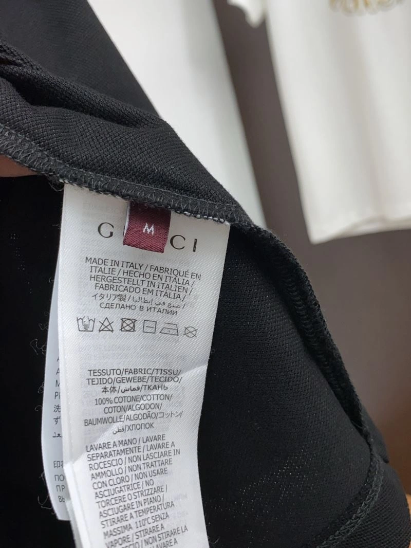 Seasonal Gucci T-Shirts 126895