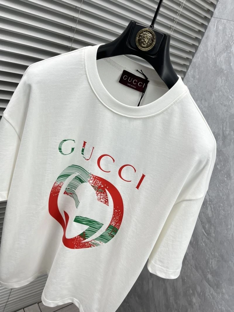 Gucci T-Shirts Sleek 126722